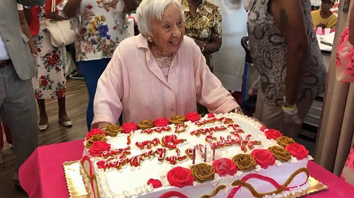 Woman Celebrates Her 107th Birthday, Says The Secret Reason Why She Lived So Long Is Never Getting Married