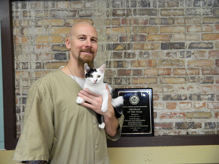 Prison In Indiana Accepts Shelter Cats And They Change Prisoners