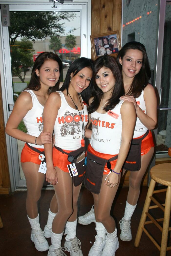 Hooters Backtracks After Employees Go Viral For Complaining About ‘Disturbing’ And ‘Sexist’ New Uniforms Hooters Backtracks After Employees Go Viral For Complaining About ‘Disturbing’ And ‘Sexist’ New Uniforms