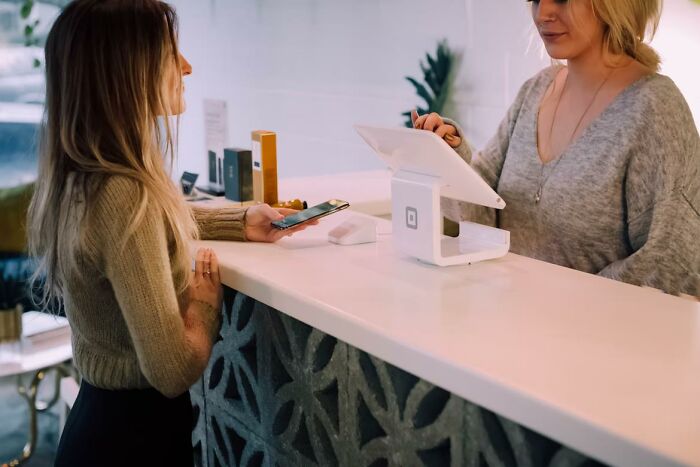 40 Times Customers Said Something So Stupid, It Had To Be Shared Online