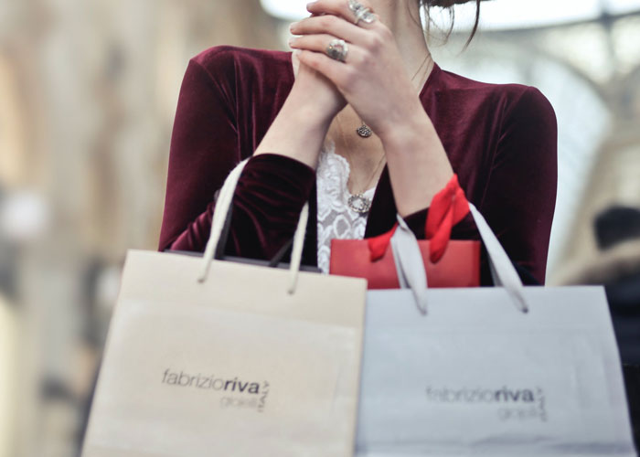 Woman Gets Disowned By Asian Parents For Refusing To Fund Younger Sister&#8217;s Lavish Lifestyle