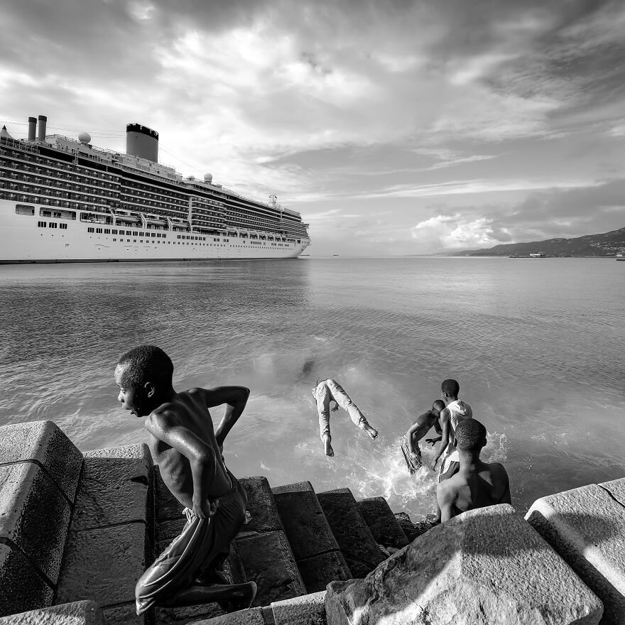 Here Are 40 Of The Most Striking Photographs, As Selected By All About Photo Magazine Awards 2023: “The Mind’s Eye”