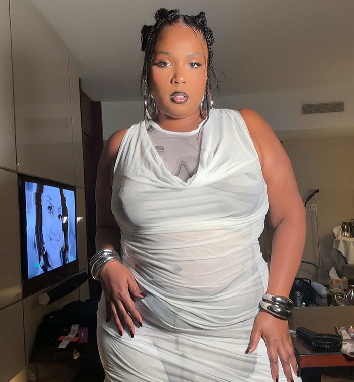 Lizzo Opens Up About Her Weight Loss Journey In Emotional Post After &ldquo;Overeating&rdquo;