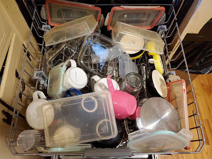 50 People Share Photos Of Their Truly Unhinged In-Laws (New Pics)