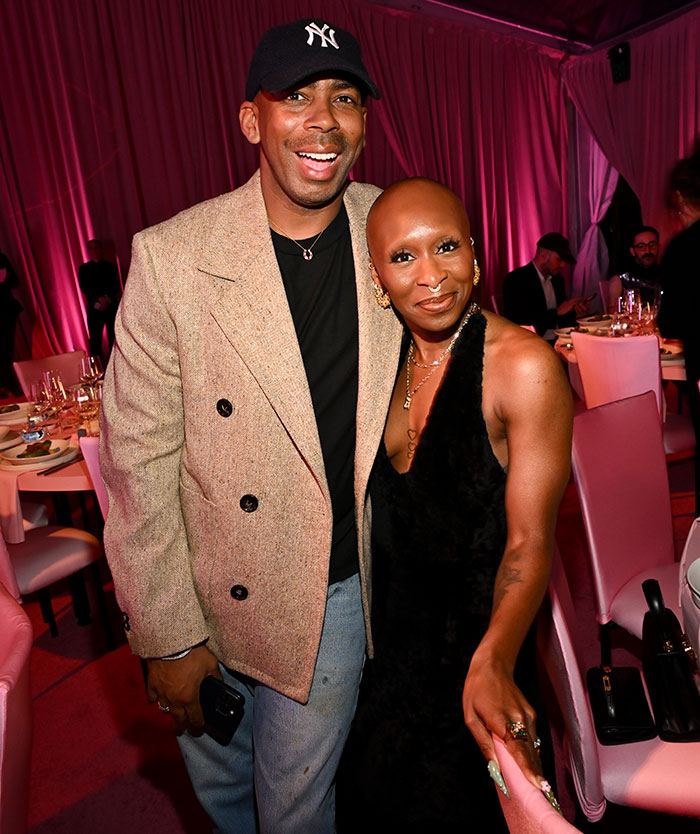 32 Disturbing And Unglamorous Behind-The-Scenes Red Carpet Facts Revealed By Celebs And Stylists 32 Disturbing And Unglamorous Behind-The-Scenes Red Carpet Facts Revealed By Celebs And Stylists