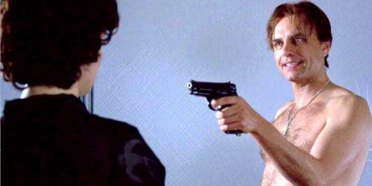 Joe Pantoliano in Bound