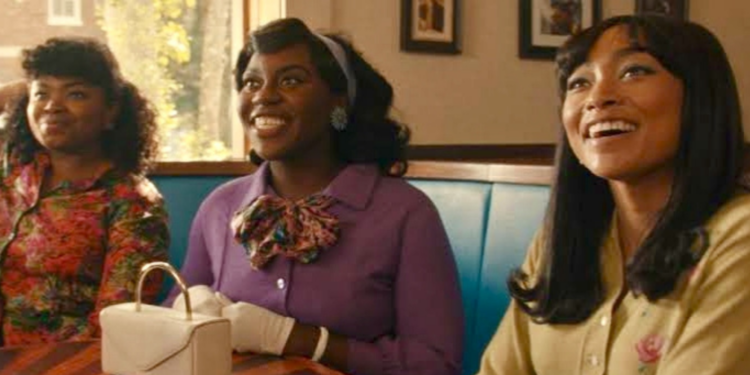 Tati Gabrielle in The Supremes at Earl's All-You-Can-Eat