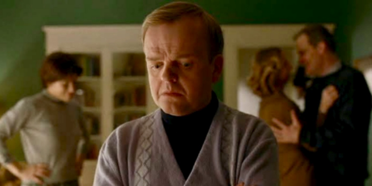Toby Jones in Infamous