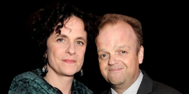 Toby Jones and wife Karen Jones