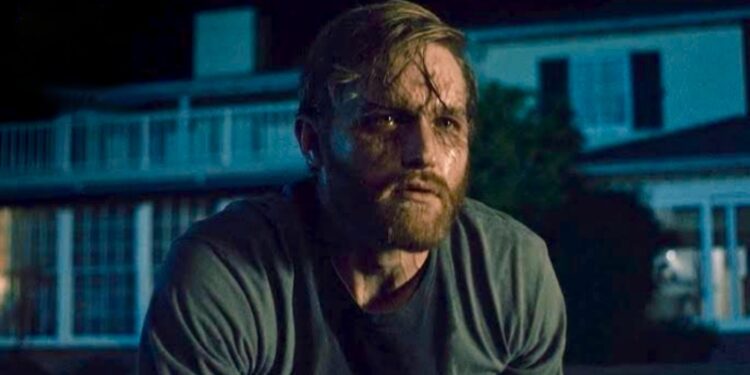 Wyatt Russell in Night Swim