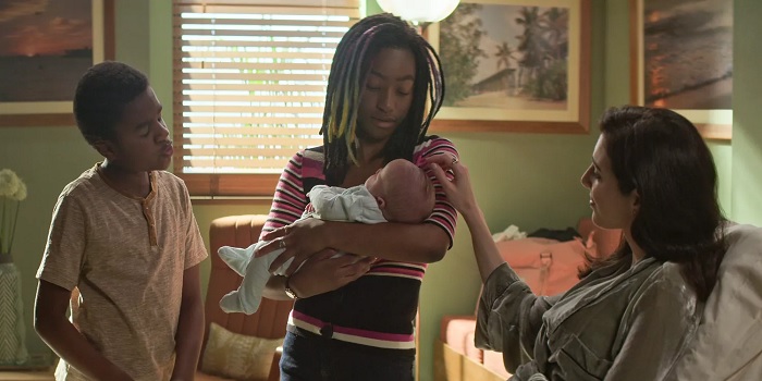 Eddie Karanja, Vanesu Samunyai, and Razane Jammal in The Sandman Season 1
