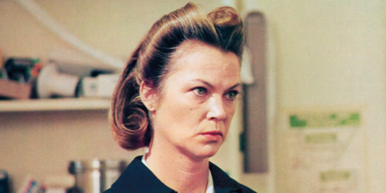 Best Female Villains: Nurse Ratched - One Flew Over the Cuckoo's Nest (1975)