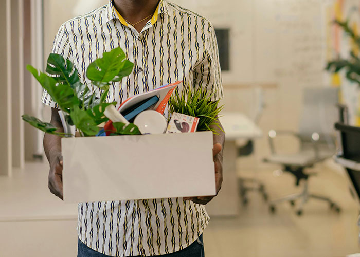 “Micromanagement”: 76 Signs That The Workplace You’ve Entered Isn’t Worth Staying In
