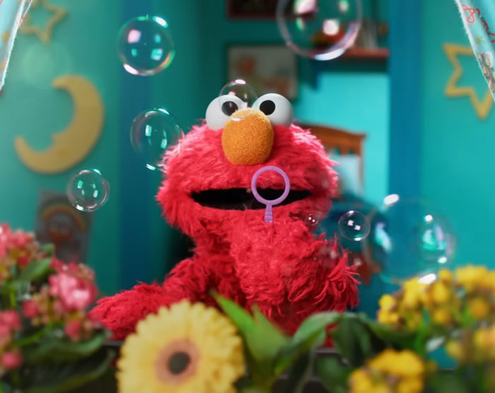 “This Is Horrifying”: Mass Outrage After Elmo’s Official Account Sends Out Racist Messages
