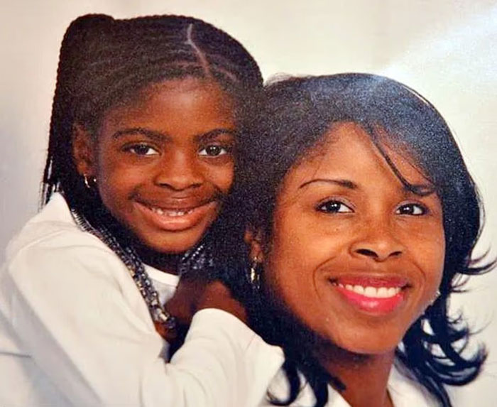 Baby Abducted From Hospital At Just 8 Hours Old Still Calls Her Kidnapper Mom 27 Years Later