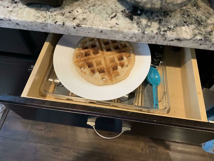 62 Times People Forgot Something And Ended Up In Funny Unfortunate Situations (New Pics)