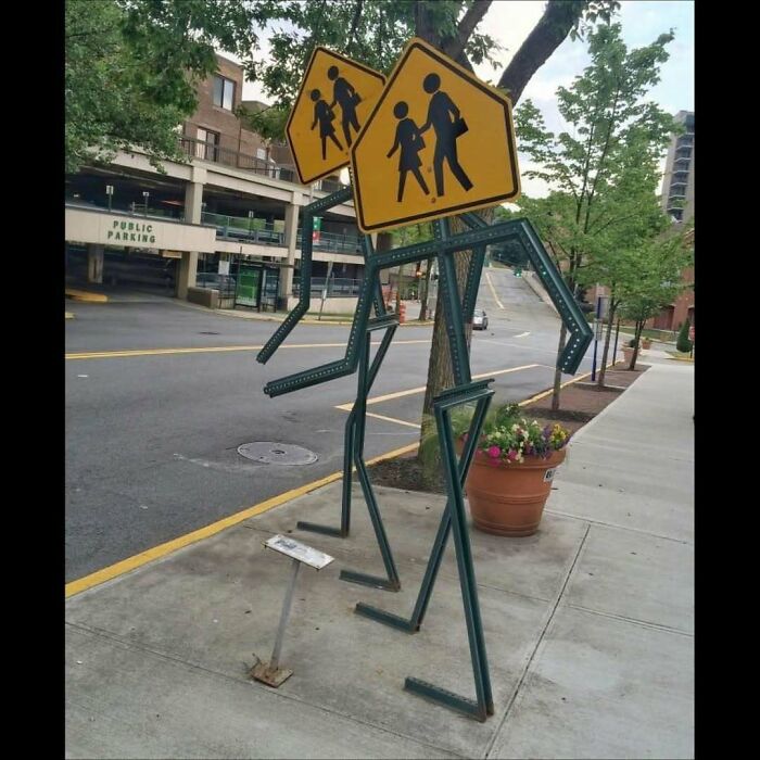 77 Cursed Images So Unhinged, You Might Wonder What Corner Of The Internet They Crawled Out From