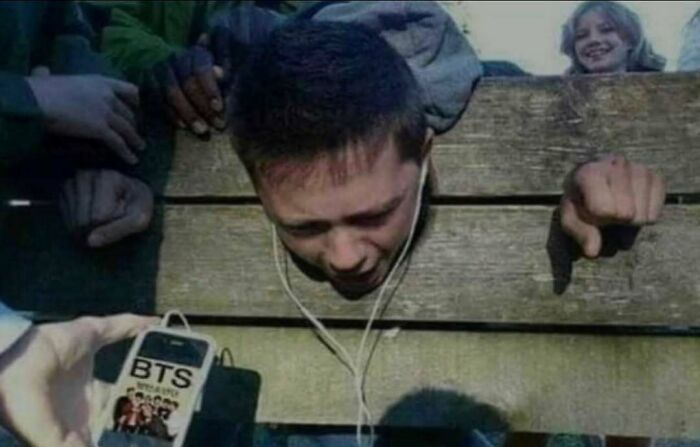 77 Cursed Images So Unhinged, You Might Wonder What Corner Of The Internet They Crawled Out From