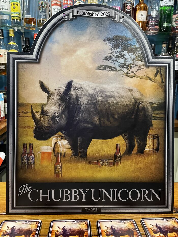 We Make Funny Pub Signs Featuring Random Animals (28 Pics) We Make Funny Pub Signs Featuring Random Animals (28 Pics)