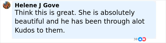 Pamela Anderson And Liam Neeson Couldn’t Keep Their Hands Off Each Other On The Latest Red Carpet Pamela Anderson And Liam Neeson Couldn’t Keep Their Hands Off Each Other On The Latest Red Carpet