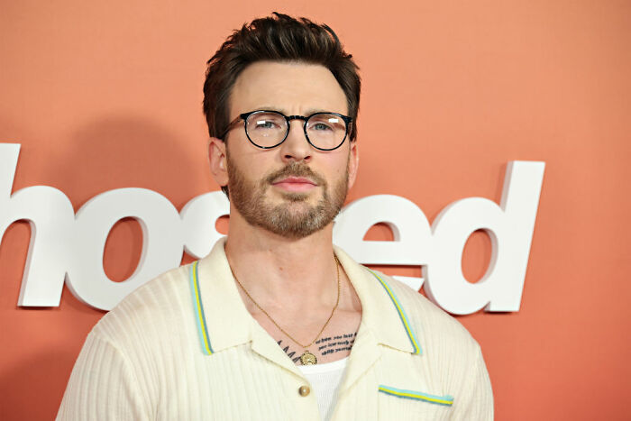 40 Celebrities That Could Afford Anything But Choose Not To Overspend