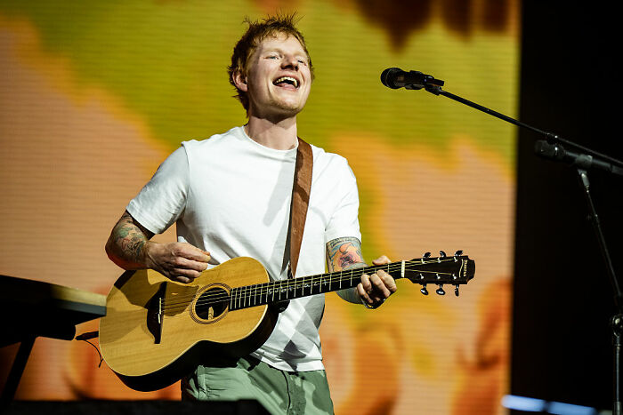 40 Celebrities That Could Afford Anything But Choose Not To Overspend