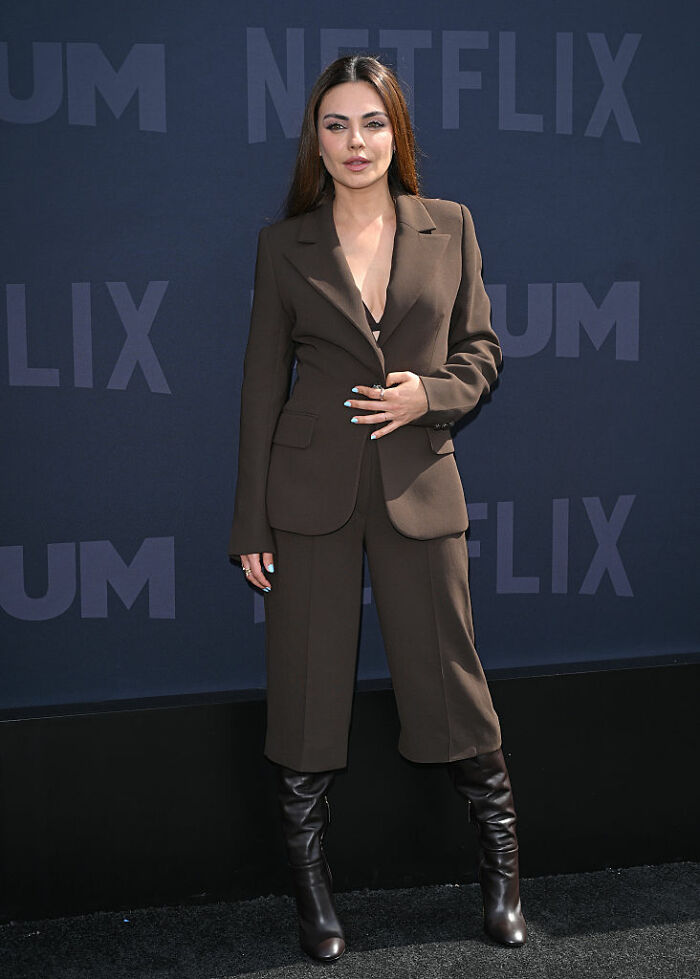 40 Celebrities That Could Afford Anything But Choose Not To Overspend