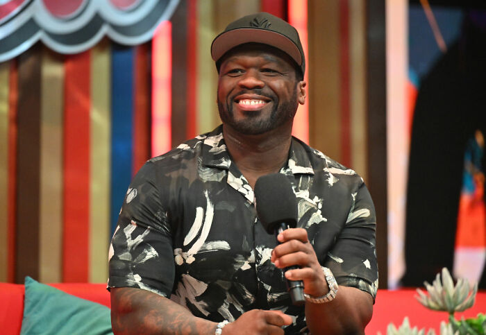 40 Celebrities That Could Afford Anything But Choose Not To Overspend