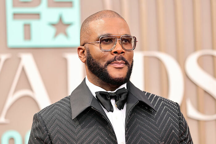 40 Celebrities That Could Afford Anything But Choose Not To Overspend