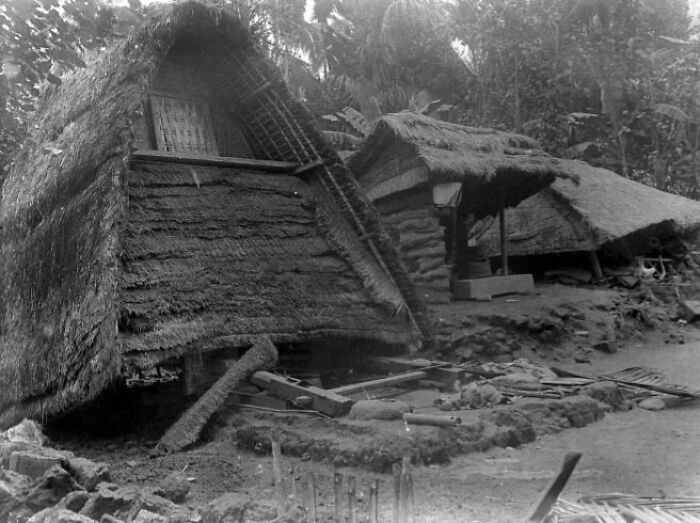 41 Natural Disasters In The Last CenturyThat Were Larger Than What People Could Cope With