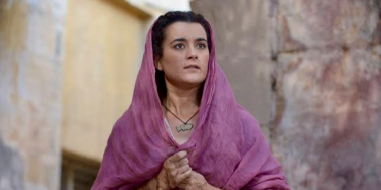 Cote de Pablo in The Dovekeepers