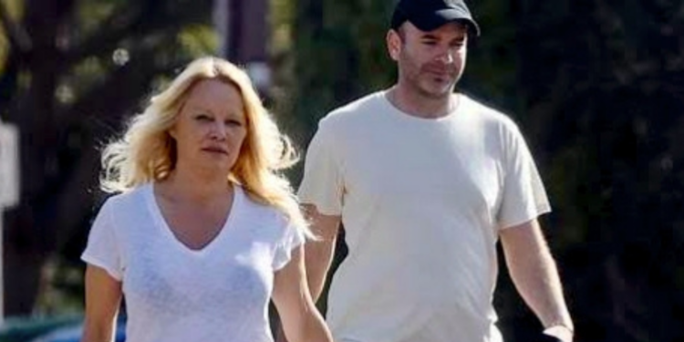 Pamela Anderson and Dan Hayhurst