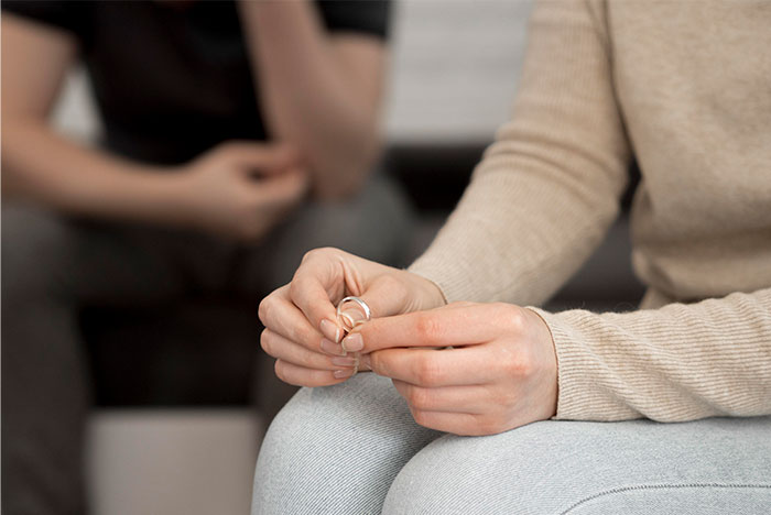 Woman Is Heartbroken That Husband Suggests Trying Out Polyamory After 1 Year Of Marriage