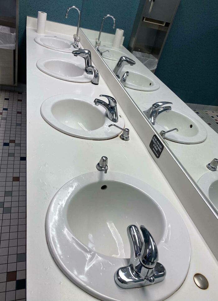 &#8220;Not For You If You Have OCD&#8221;: 93 Imperfect Things That Annoyed People Way Too Much
