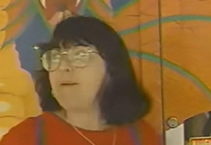Shop Owner Says &#8220;If You Don’t Like It, Tell The News&#8221;, So This Mom Did Exactly That