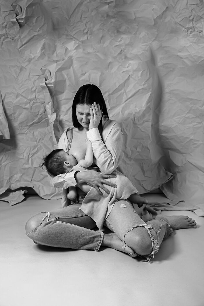 Breastfeeding Broke Me, But Hearing Other Mums’ Stories Helped Me Heal, So I Photographed It (6 Pics)