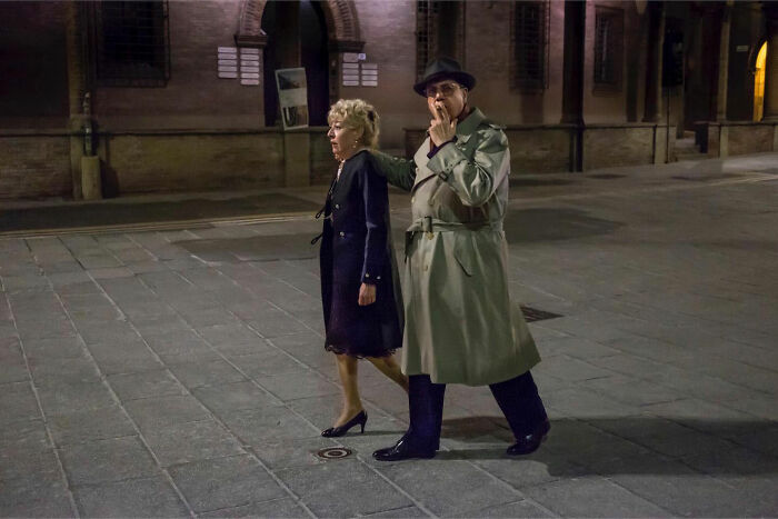50 Funny Accidental Images That Were Taken At The Right Time And Place By This Street Photographer (New Pics)
