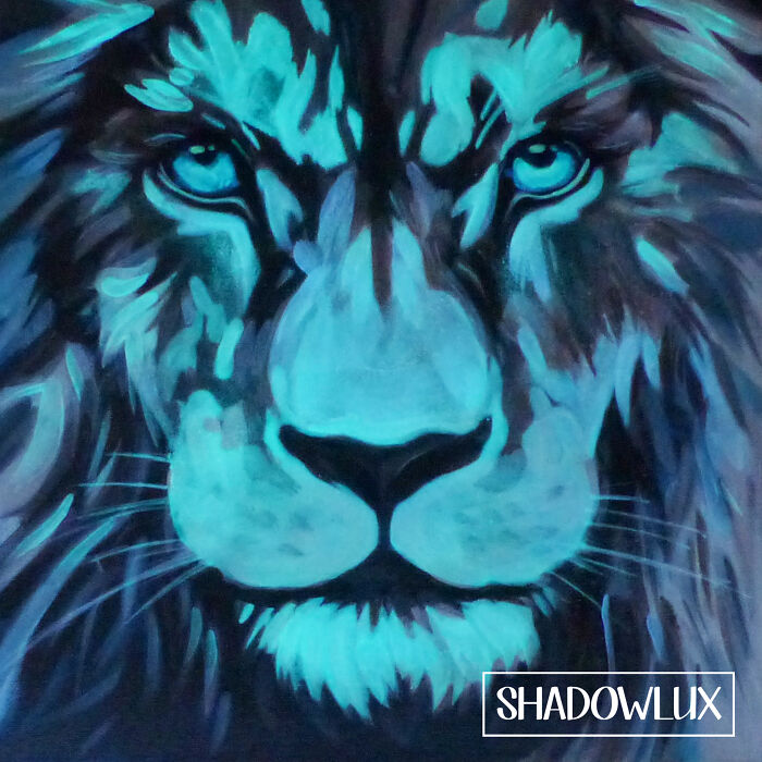 I Make Glow In The Dark Lion Paintings (7 Pics)