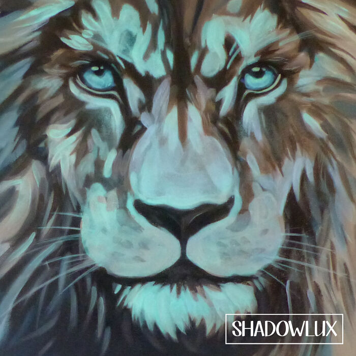 I Make Glow In The Dark Lion Paintings (7 Pics)