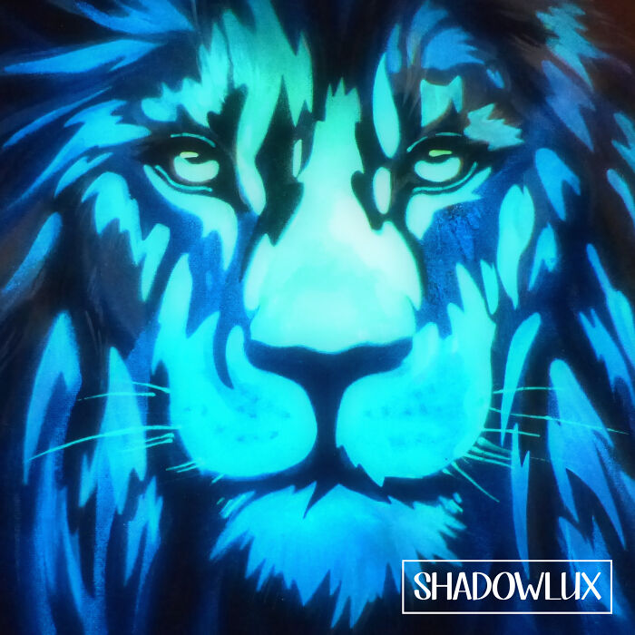 I Make Glow In The Dark Lion Paintings (7 Pics)