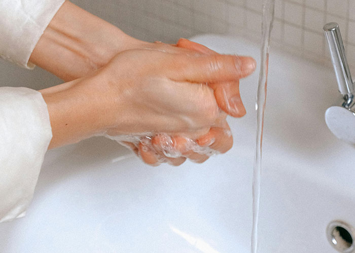 78 Bizarre Traditions That People Were Shocked To Find Out That Other Families Don’t Do