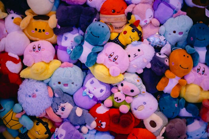 30 Trends That People Feel Are Leading To Overconsumption—And They Can&#8217;t Wait For It To End