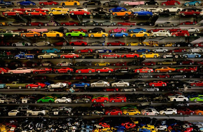 30 Trends That People Feel Are Leading To Overconsumption—And They Can&#8217;t Wait For It To End