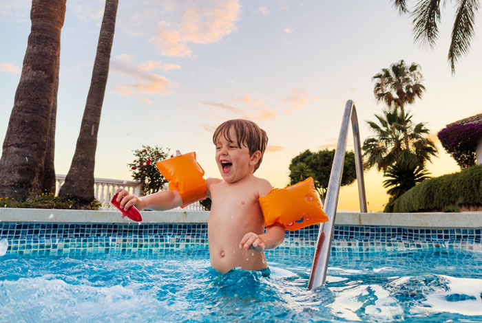 “Send Her A Bill”: Karen Wants Discount For Pool Being Closed Despite Her Kid Going Number Two In It