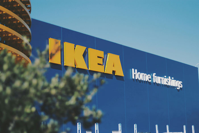 Best Man’s Speech Compares Groom’s Choice In Bride To An IKEA Shopping Trip, Wedding Guests Aghast