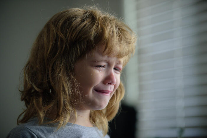 32 Pieces Of Advice Kids Were Given That They Only Later Realized Were Manipulation In Disguise