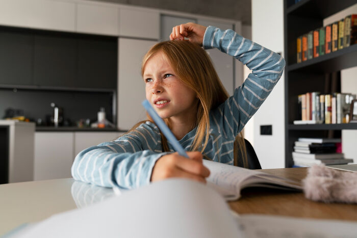 32 Pieces Of Advice Kids Were Given That They Only Later Realized Were Manipulation In Disguise