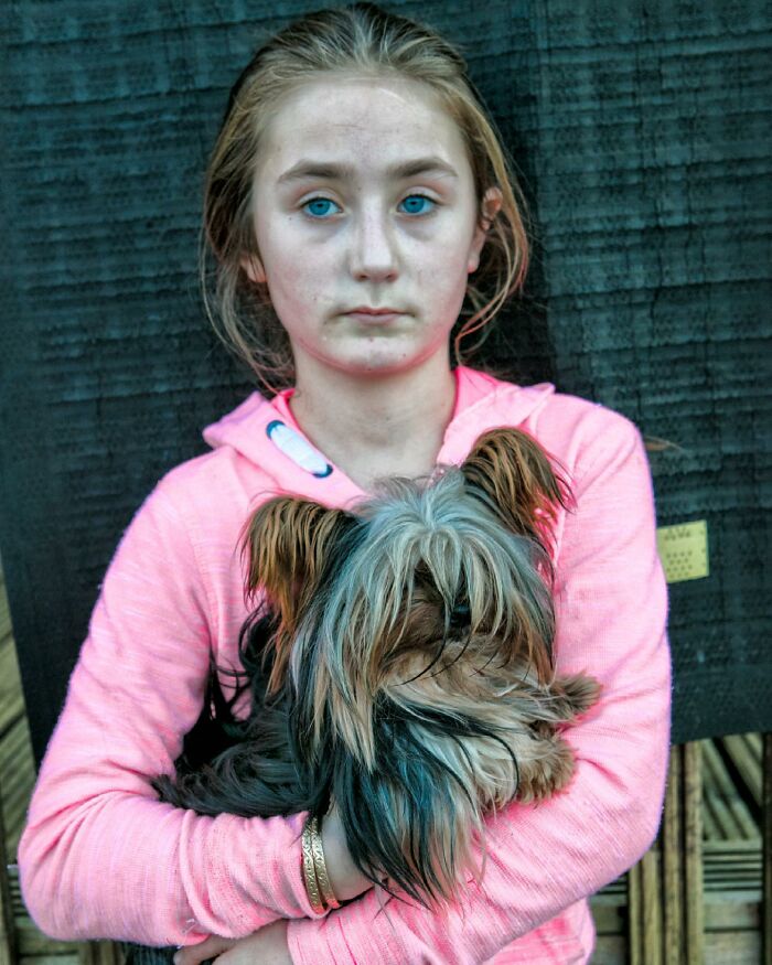 29 Heartfelt Photos Of Irish Traveller Kids Growing Up With Animals