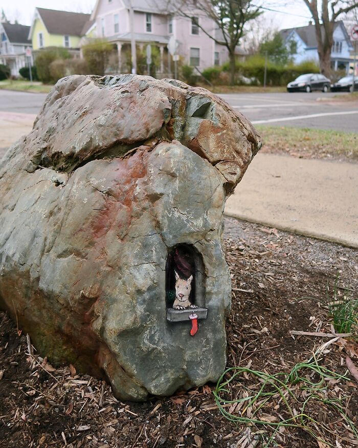 62 Doodled Creatures That Popped Up In Unexpected Places, By David Zinn (New Pics)