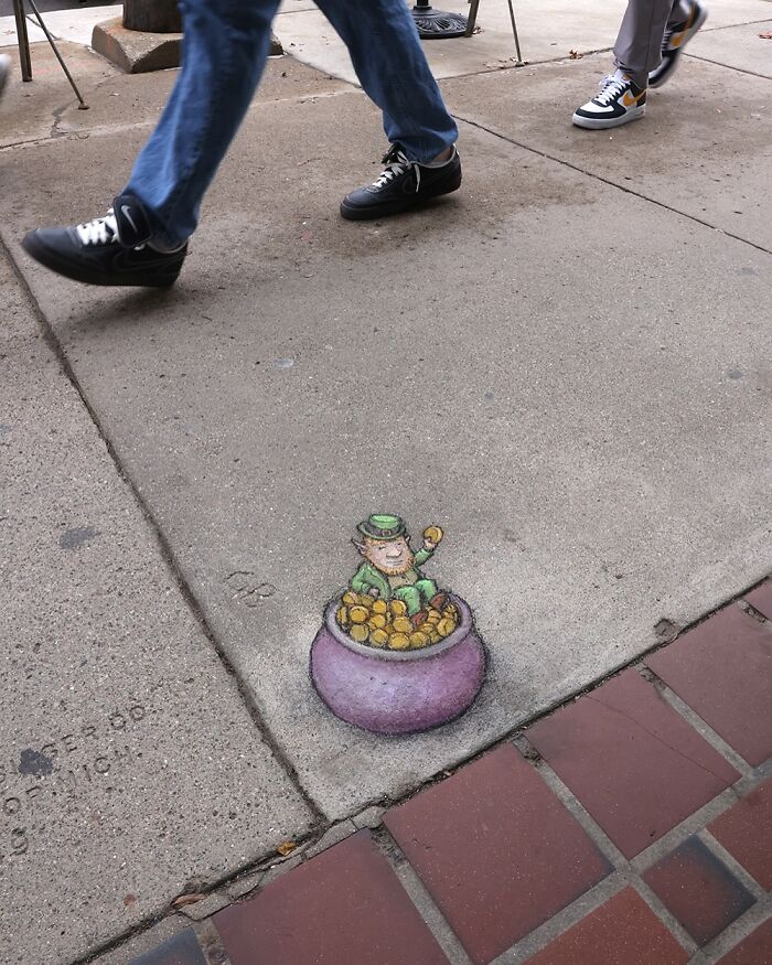 62 Doodled Creatures That Popped Up In Unexpected Places, By David Zinn (New Pics)